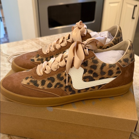 Elegant Satin Lace Leopard Women's Sneakers - Picture 2 of 11